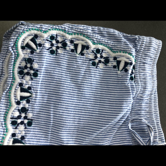 Vineyard Vines Seersucker Blue and White Shorts - Picture 7 of 7